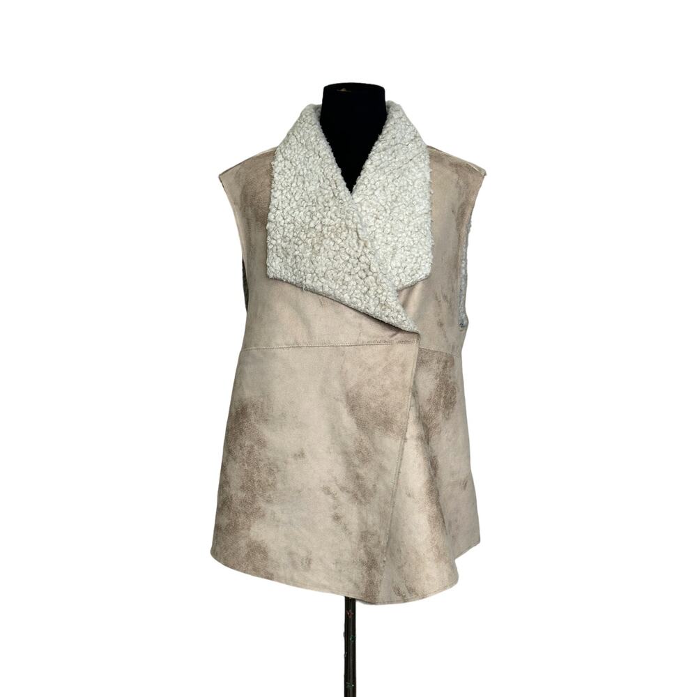 Dylan beige faux leather Sherpa lined cross front vest size Large